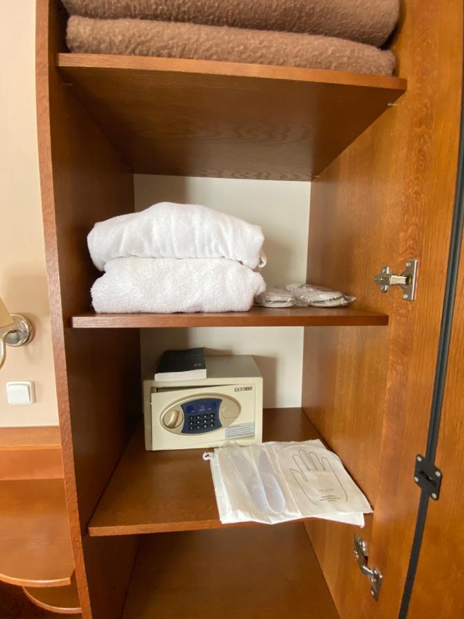Zamecky Hotel Zlaty Orel Hranice  Buitenkant foto