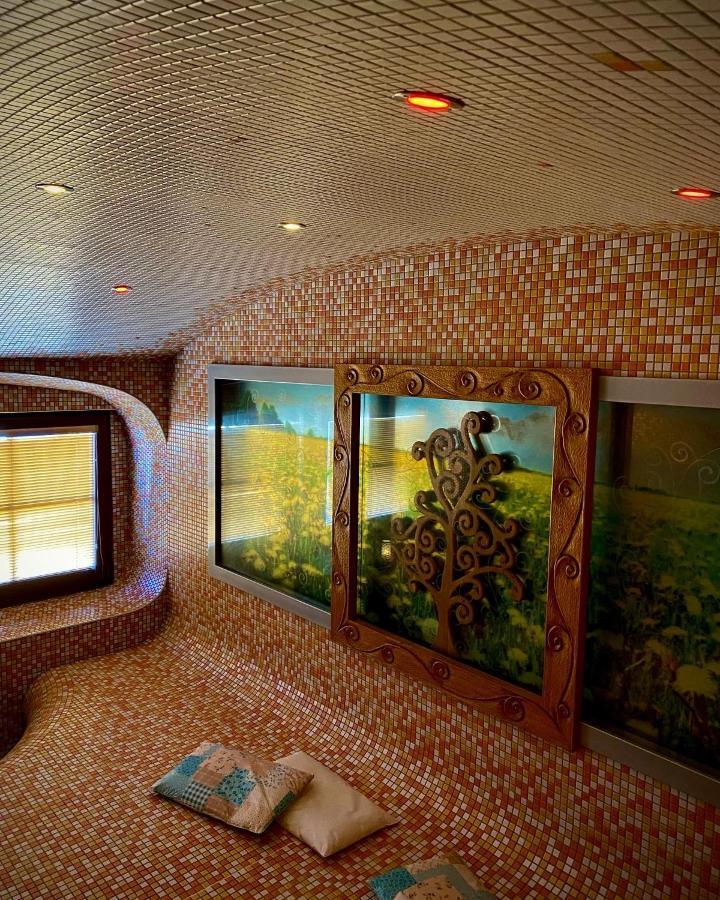 Zamecky Hotel Zlaty Orel Hranice  Buitenkant foto