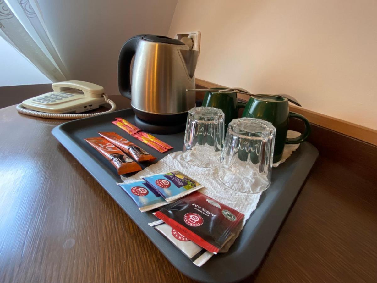 Zamecky Hotel Zlaty Orel Hranice  Buitenkant foto