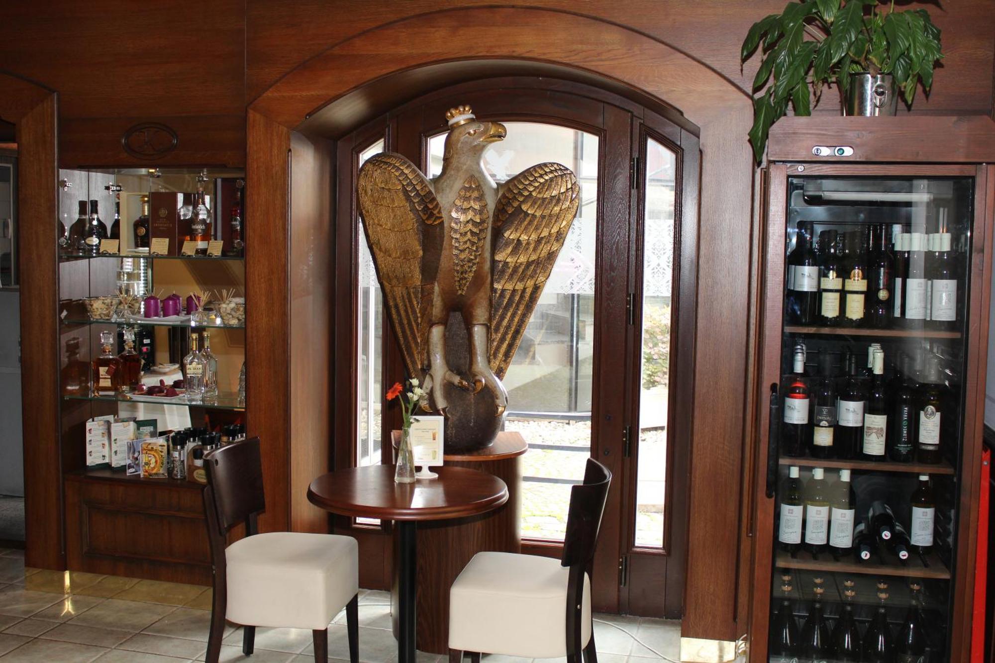 Zamecky Hotel Zlaty Orel Hranice  Buitenkant foto